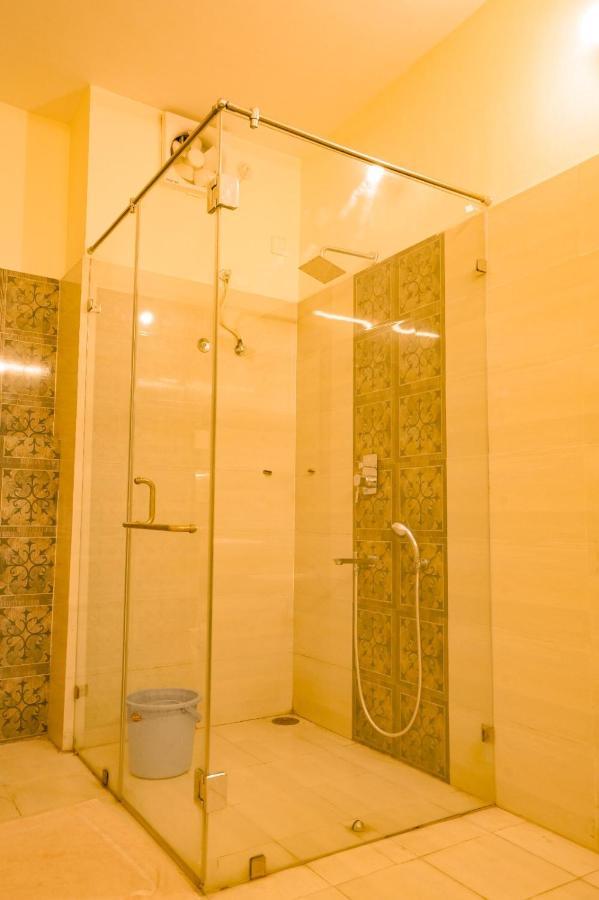 Royal Ocean Resort Jaipur Buitenkant foto