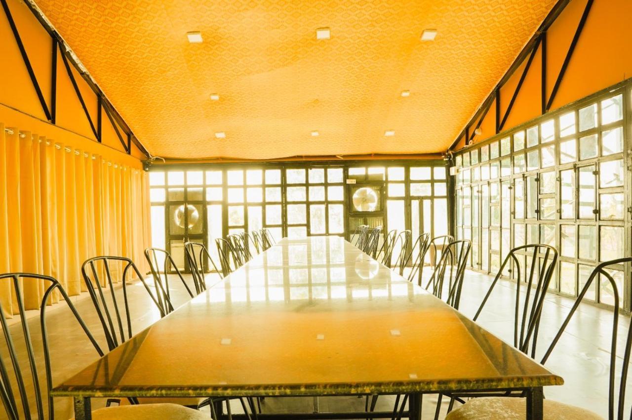 Royal Ocean Resort Jaipur Buitenkant foto