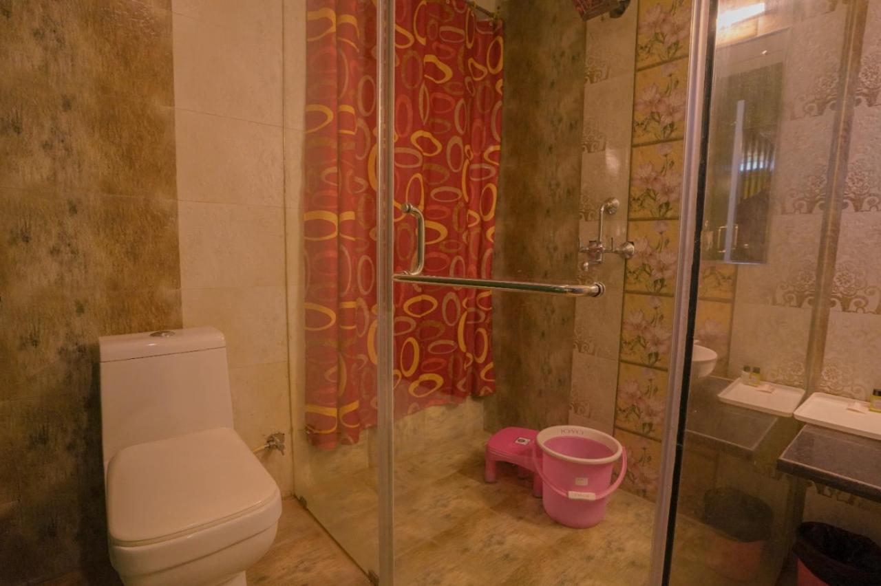 Royal Ocean Resort Jaipur Buitenkant foto