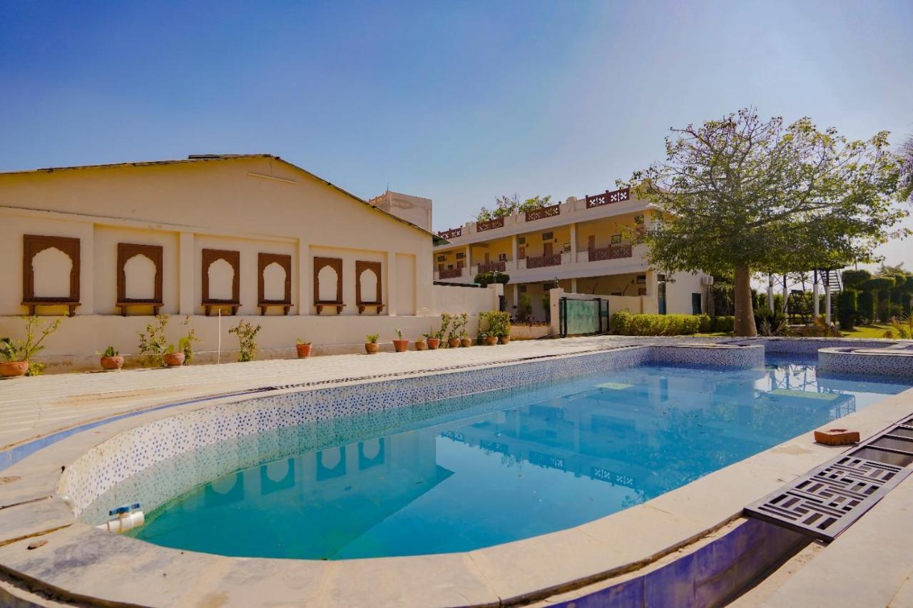 Royal Ocean Resort Jaipur Buitenkant foto