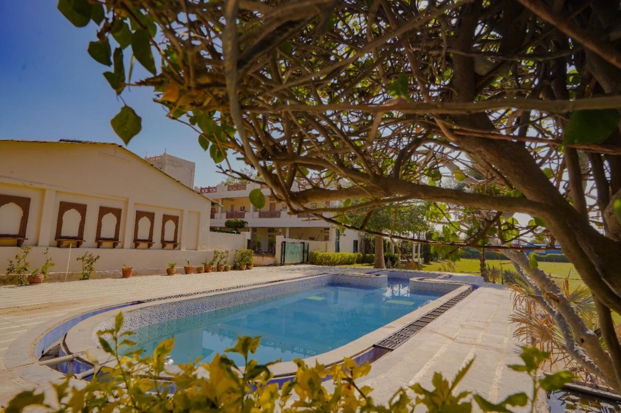 Royal Ocean Resort Jaipur Buitenkant foto